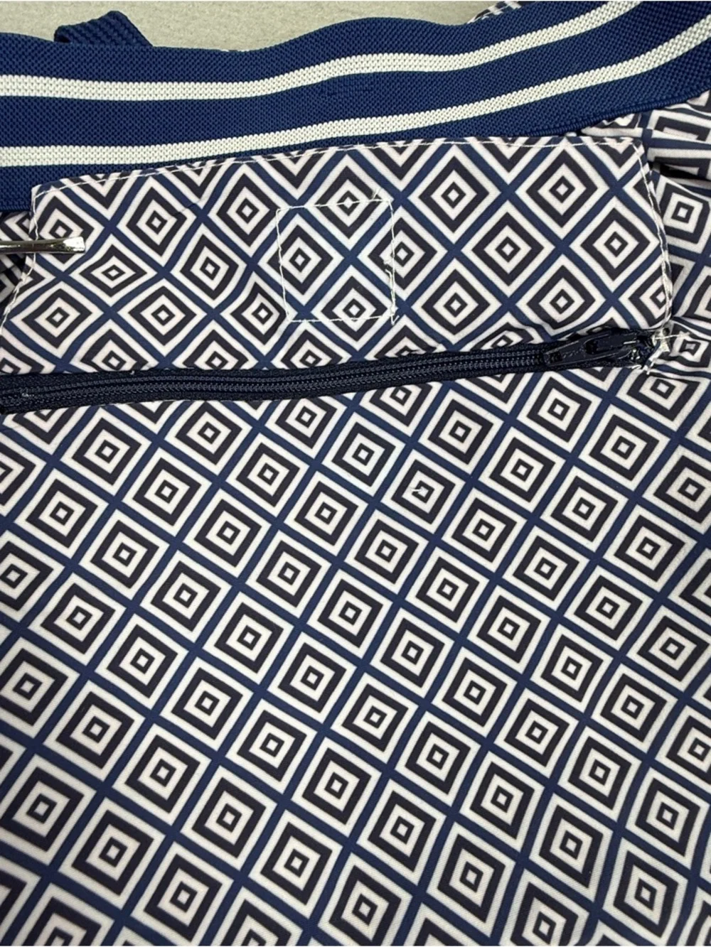 Aqua et Sol Men's Swim Trunks 38 Blue White Geometric Mesh Lined NWT USA